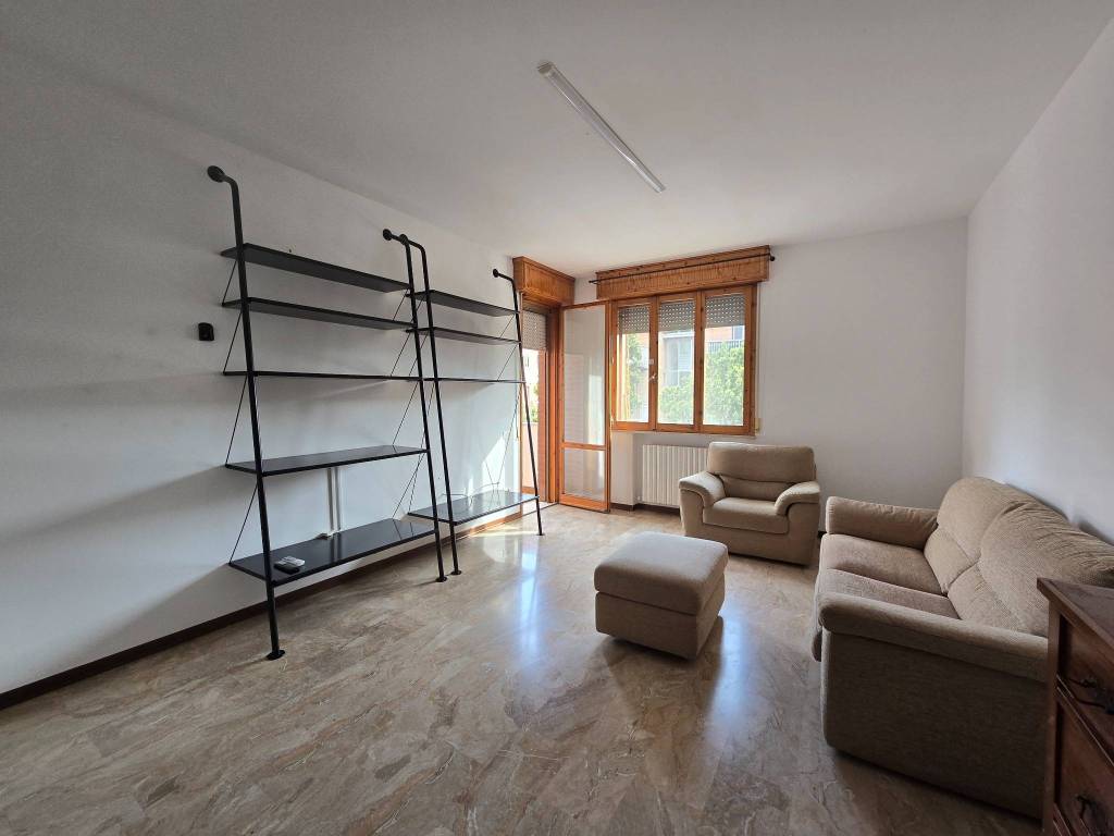 Appartamento a Ferrara in Via Pierre e Marie Curie - Foto 4