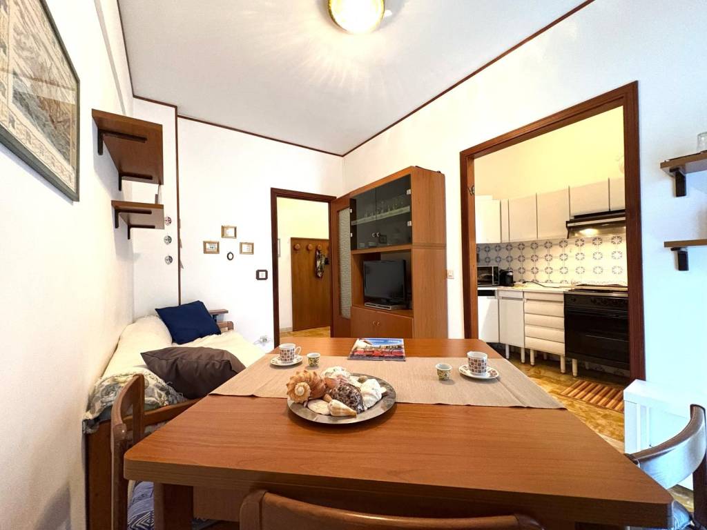 Appartamento a Pietra ligure in Via Francesco Crispi, 8 - Foto 4