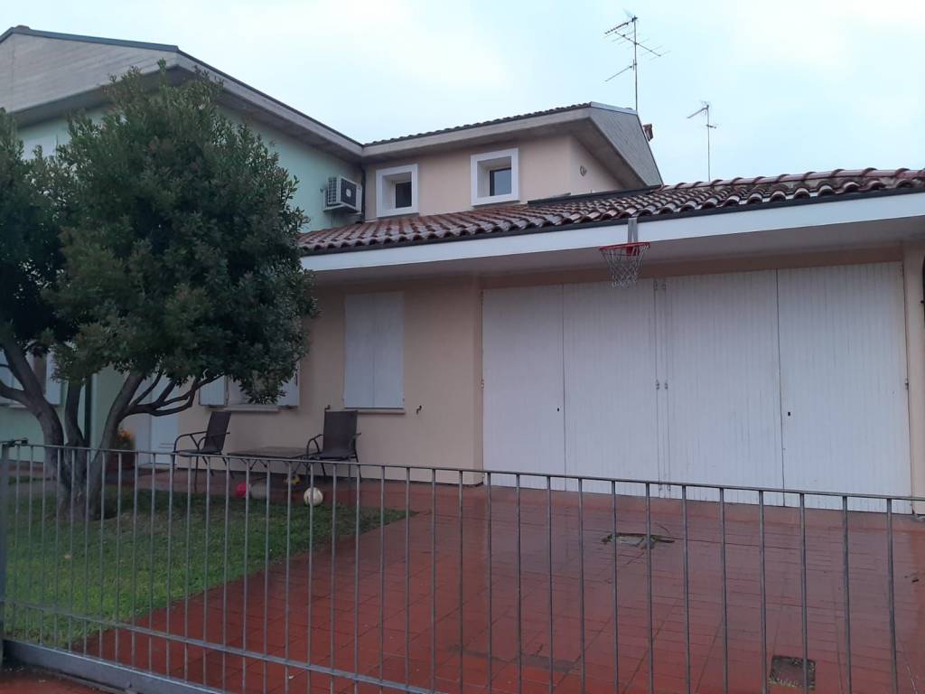 Villa a Fusignano in Via Bruno Buozzi - Foto 2