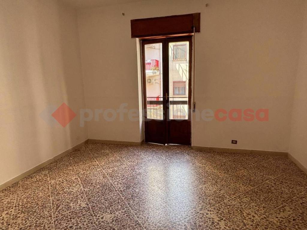 Appartamento a Taranto in via La Spezia, 17 - Foto 2