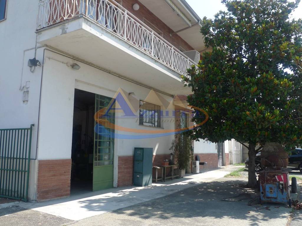 Villa a Alessandria in Strada Provinciale Pavia, 1 - Foto 2