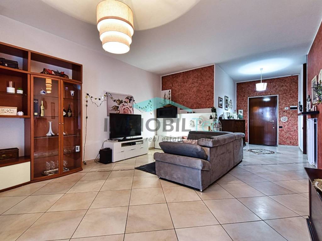 Appartamento a Saronno in Via Fratelli Cervi, 27 - Foto 3