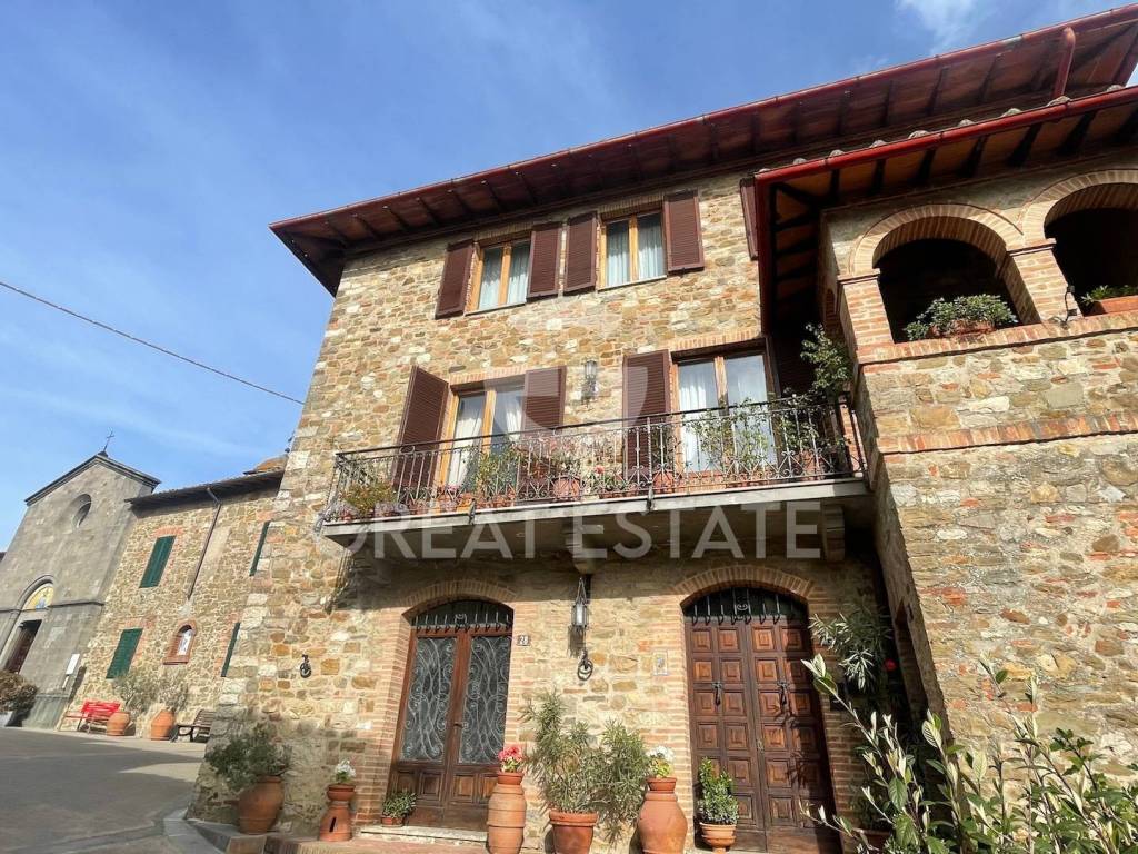 Appartamento a Castelnuovo berardenga in Piazza Giacomo Matteotti - Foto 1