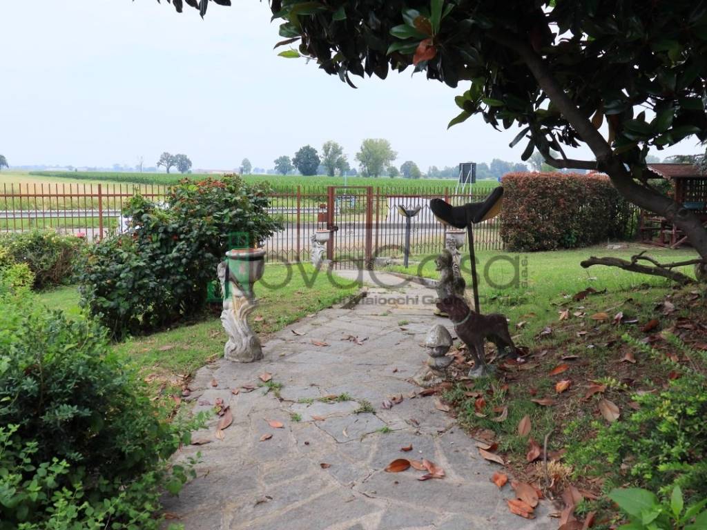 Villa a Codogno in Via Pedrazzini Guitamacchi - Foto 2