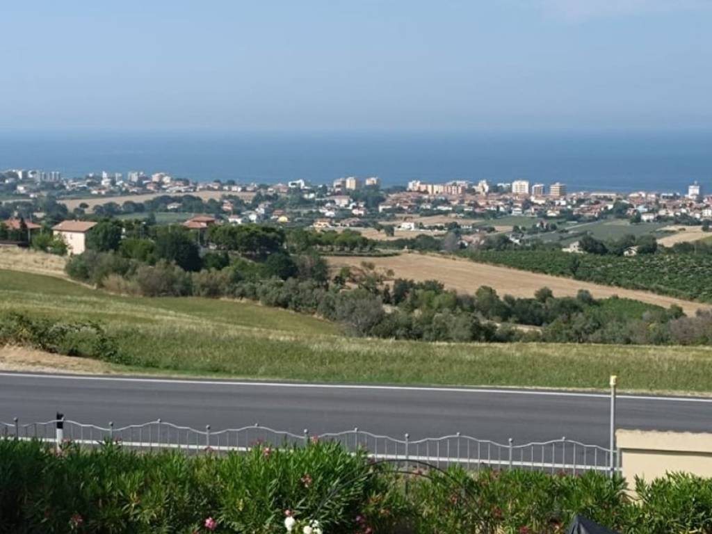 Appartamento a San costanzo in Via Santa Vittoria, 14 - Foto 2