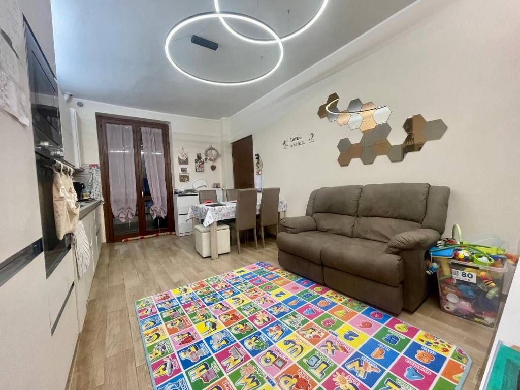 Appartamento a Fenegrò in Via Moro da Fenegrò - Foto 3