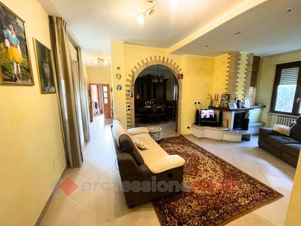 Casa indipendente a Perugia in Strada Tiberina Nord - Foto 4