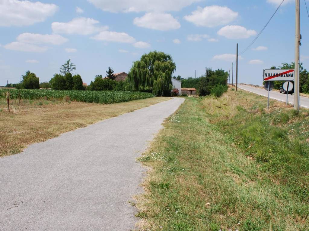 Terreno a Villamarzana in VILLAMARZANA Via Aldo Moro, 0 - Foto 2