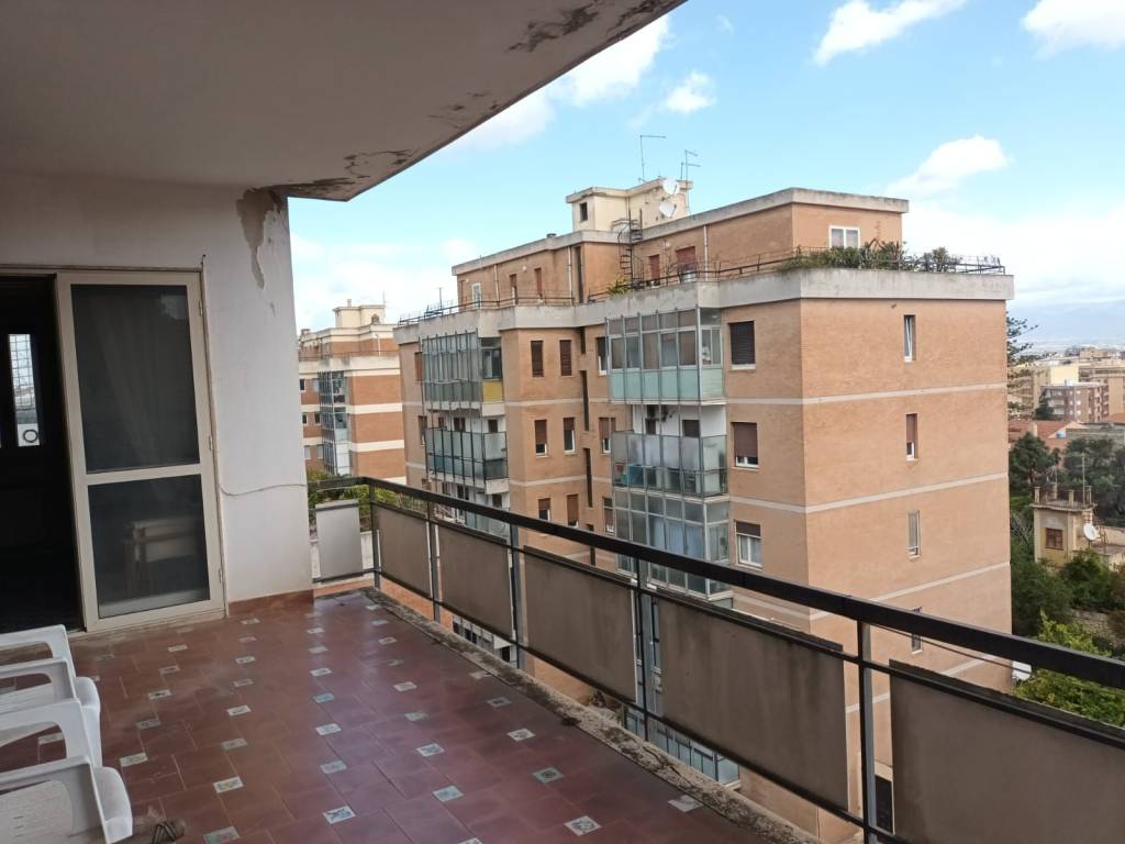 Appartamento a Cagliari in Via la Vega - Foto 2