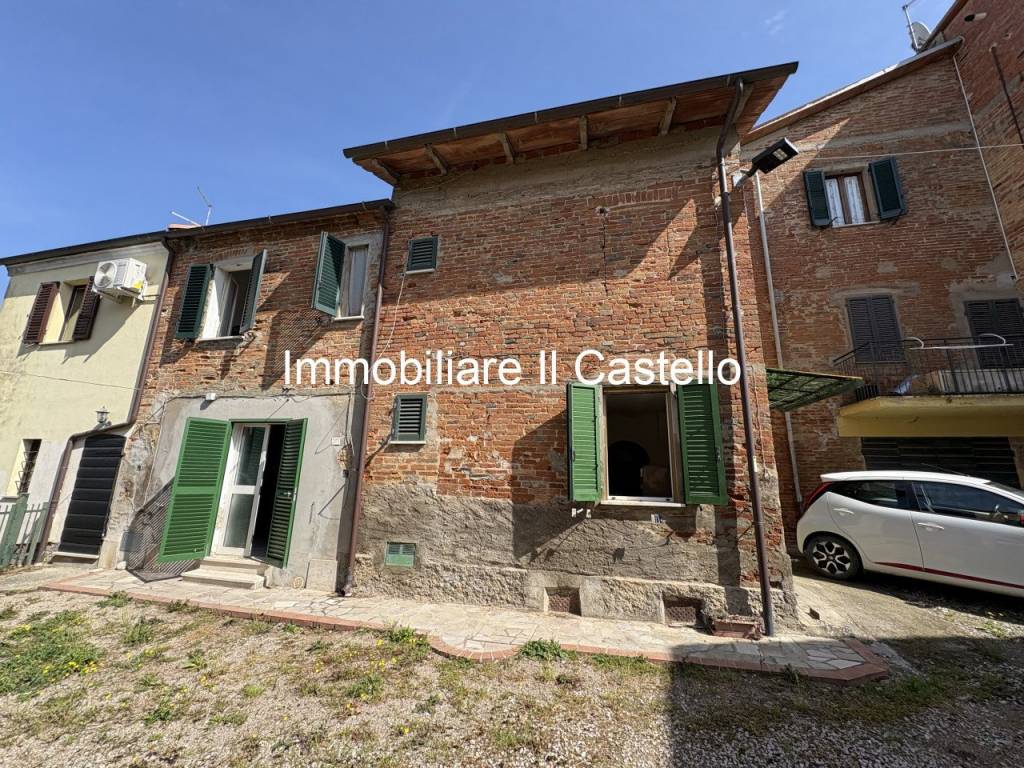 Casa indipendente a Castiglione del lago in Via Castiglionese, 13 - Foto 2