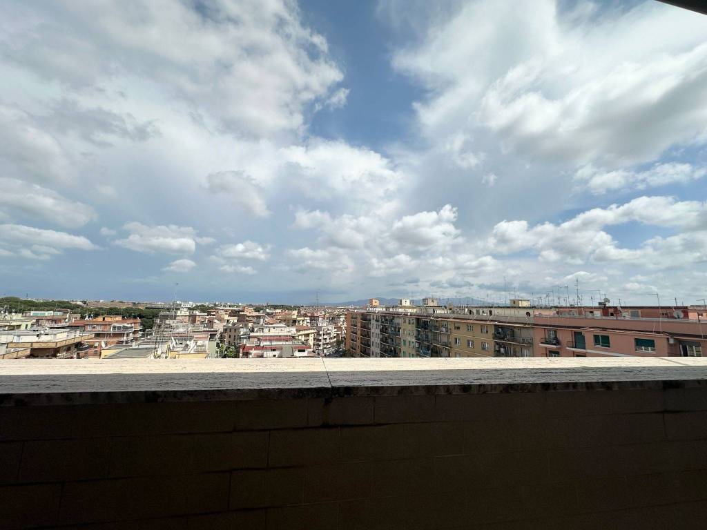 Attico / mansarda a Roma in Via Rocca Priora, 18 - Foto 1