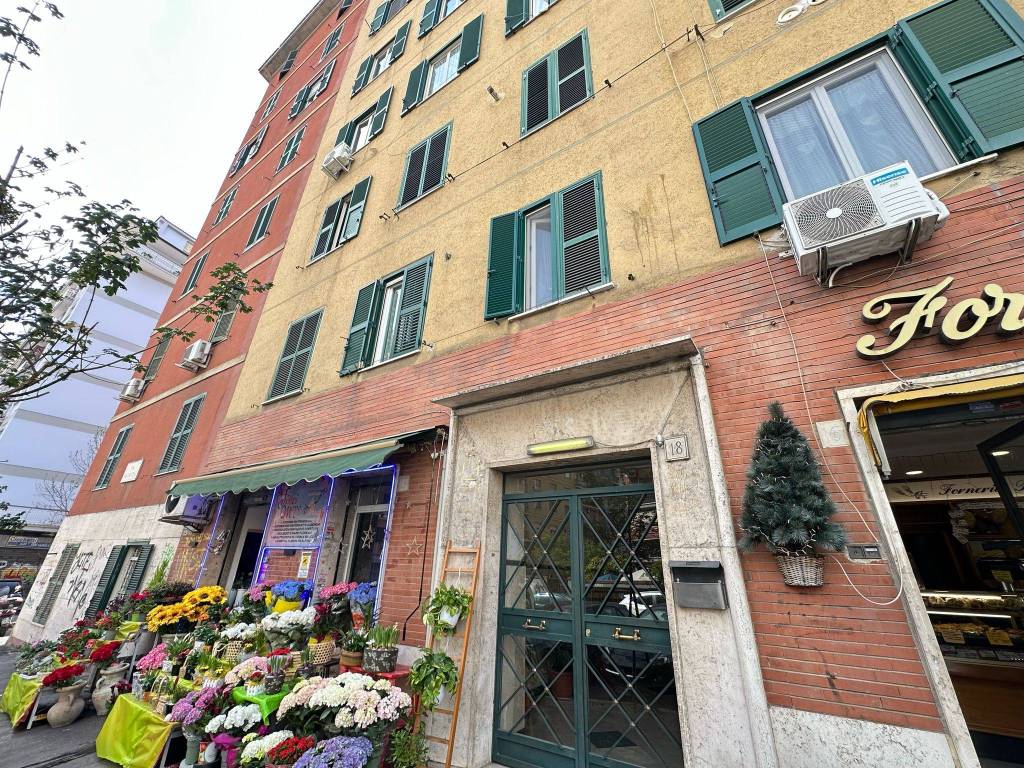 Attico / mansarda a Roma in Via Rocca Priora, 18 - Foto 3