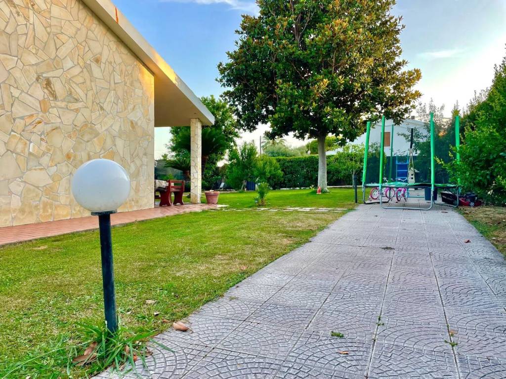 Villa a Tarquinia in Via dei Sisina - Foto 4