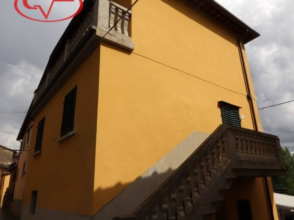 Casa indipendente a Cavriglia in Strada Comunale di Montegonzi - Foto 4