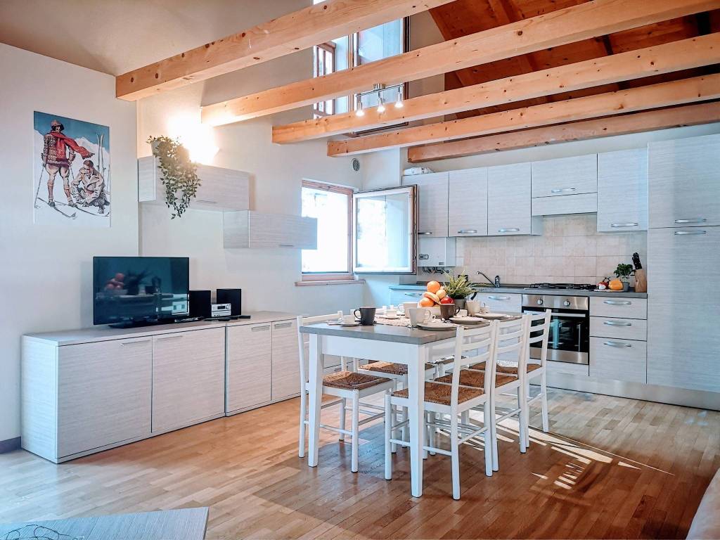 Appartamento a Perarolo di cadore in Piazza Roma, 19 - Foto 2