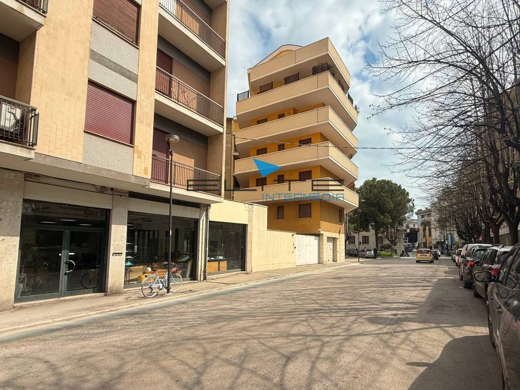 Immobile a Pescara in Via Caduta Del Forte, 34 - Foto 2