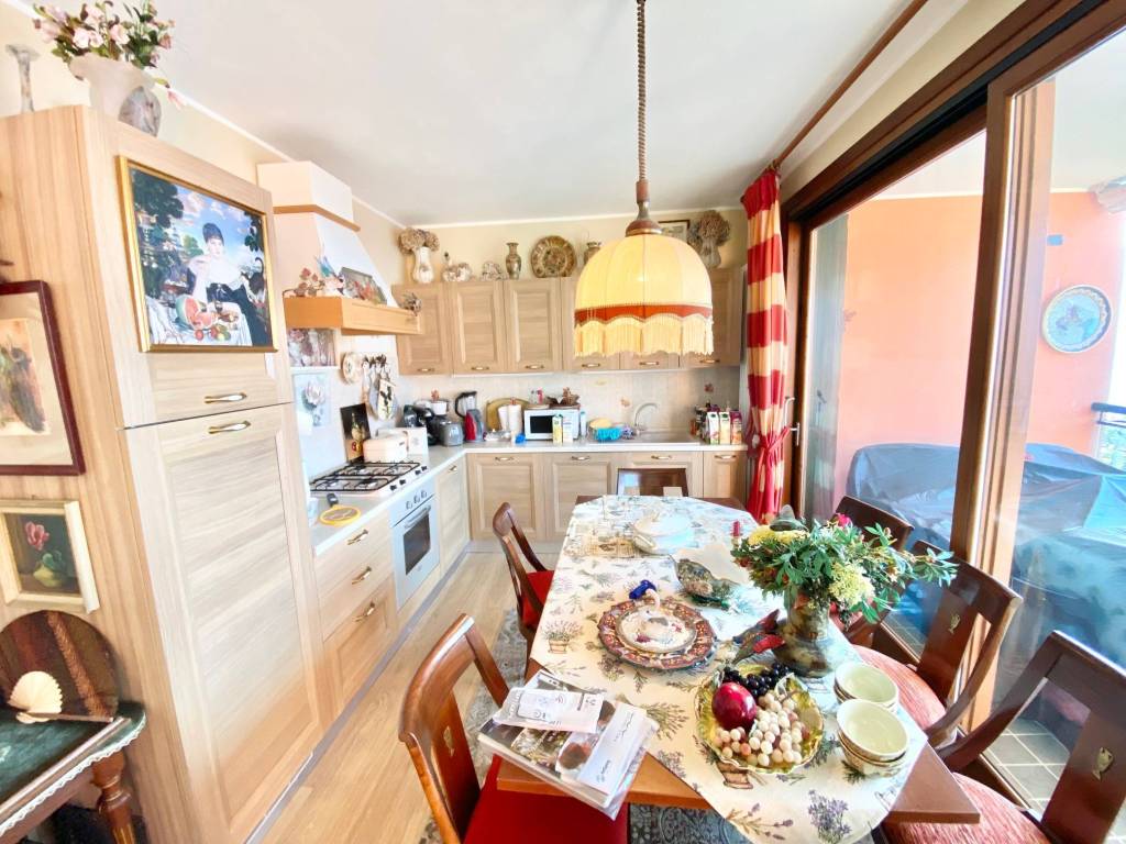 Attico / mansarda a Tronzano lago maggiore in Via Riviera - Foto 4