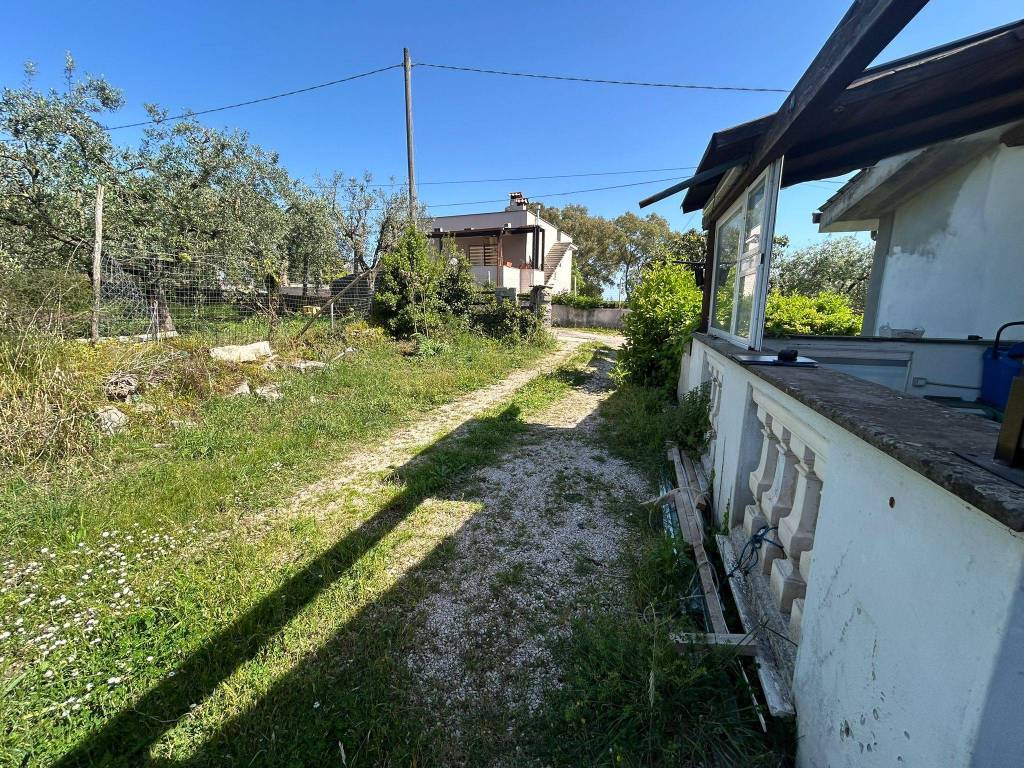Appartamento a Aprilia in Via Le Salzare - Foto 4