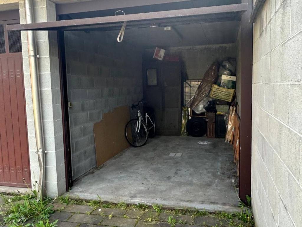 Box / garage a Uboldo in Via Giuseppe Mazzini, 56 - Foto 3