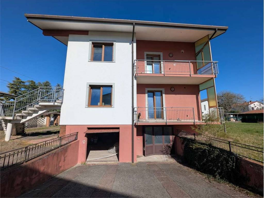 Villa a Capriva del friuli in Via Pertini - Foto 3