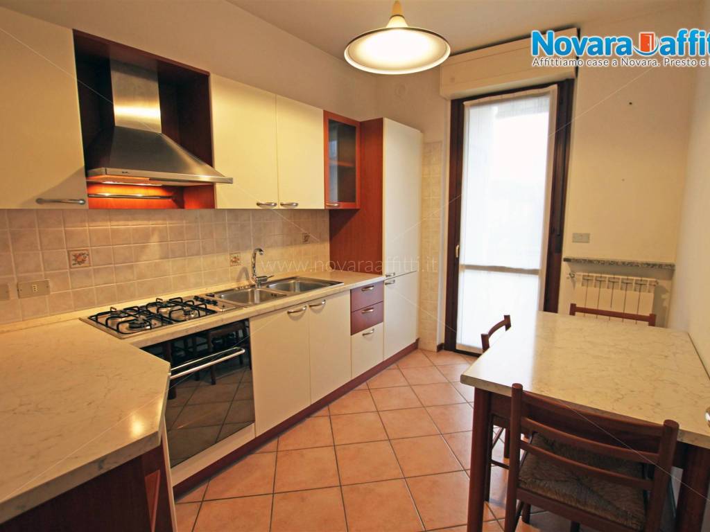 Appartamento a Novara in Via Amilcare Ponchielli - Foto 5
