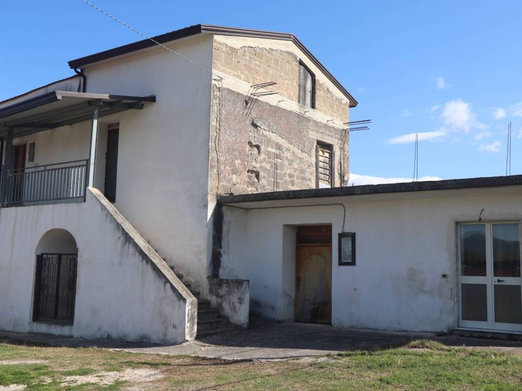 Rustico / casale a Dugenta - Foto 2