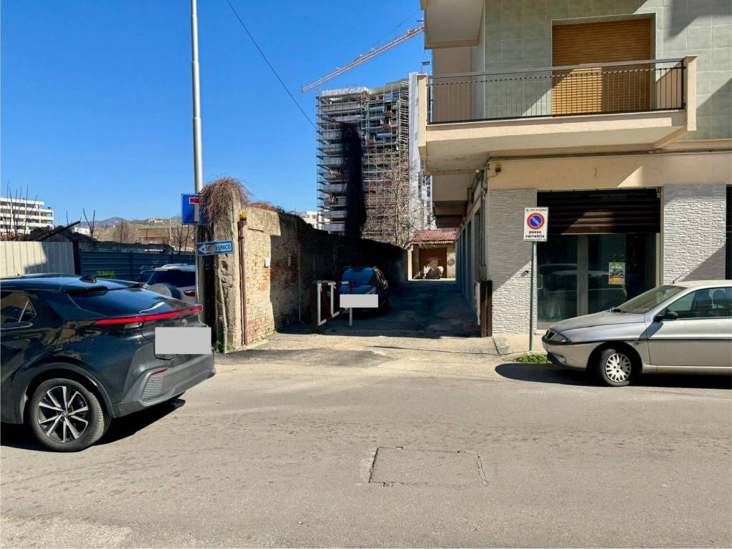 Box / garage a Cosenza in via 24 Maggio , 16 - Foto 3