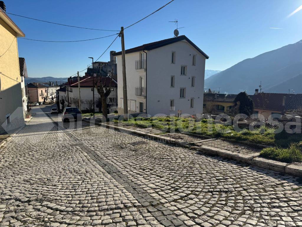 Terreno a Castel di sangro in Via Sopra la Fontana - Foto 2