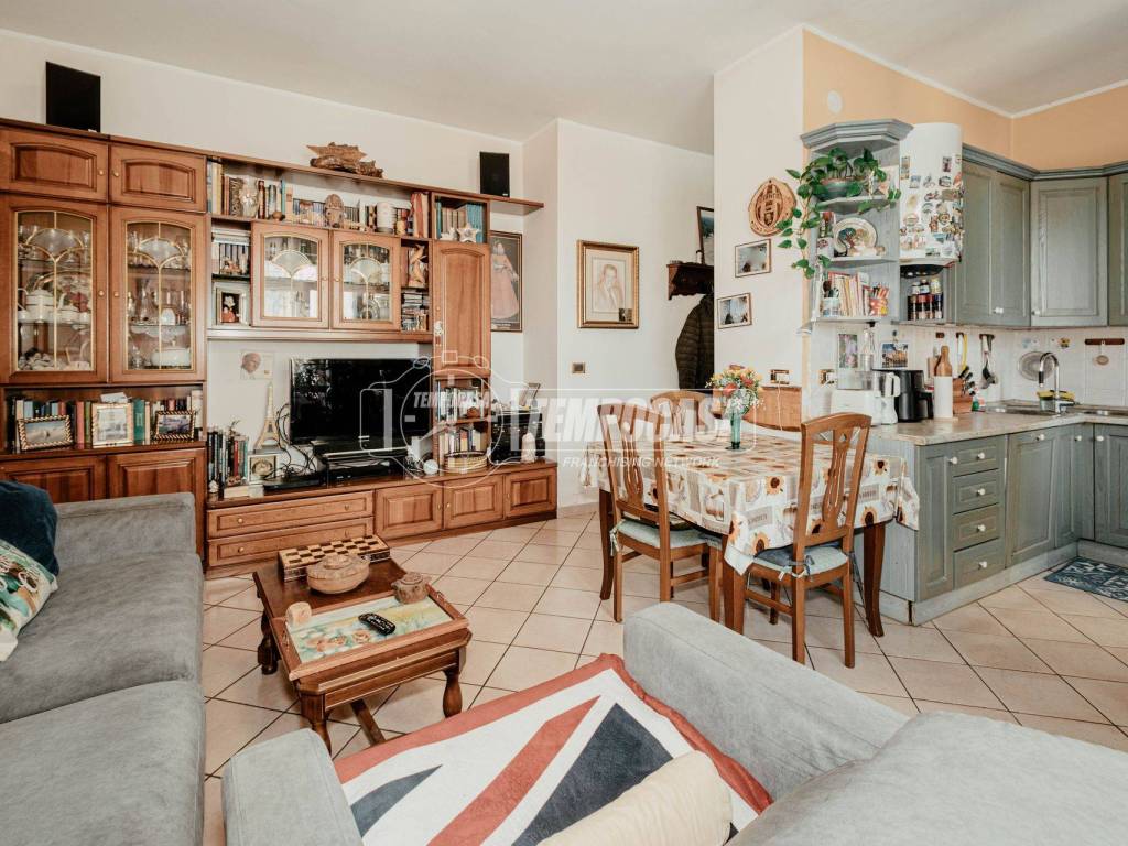 Appartamento a Vigevano in Via Gioacchino Rossini - Foto 4