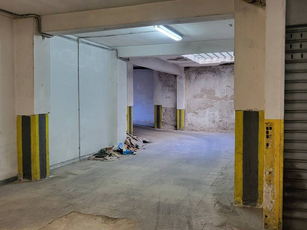 Box / garage a Salerno in Via Clemente Mauro, 21 - Foto 3