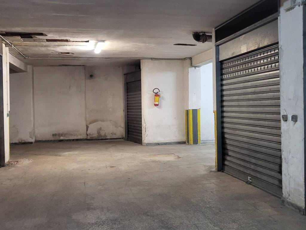 Box / garage a Salerno in Via Clemente Mauro, 21 - Foto 5