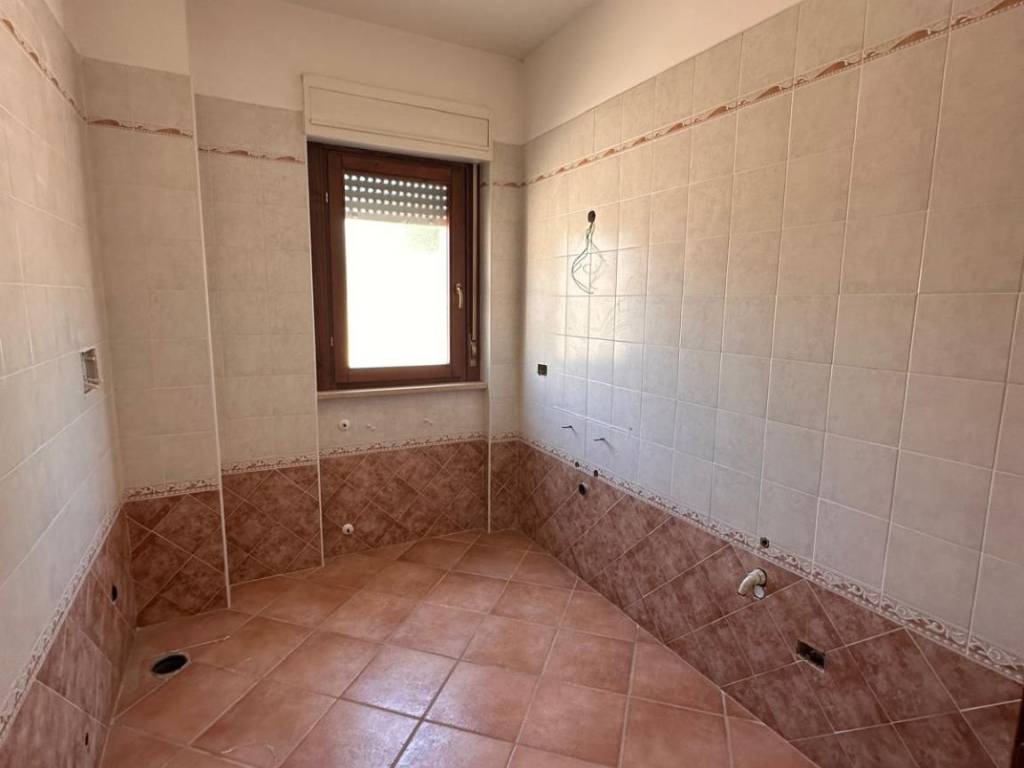 Appartamento a Avezzano in Via Monte Romanella - Foto 5