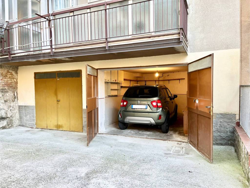 Box / garage a Trieste in Via Sottoripa, 5 - Foto 2