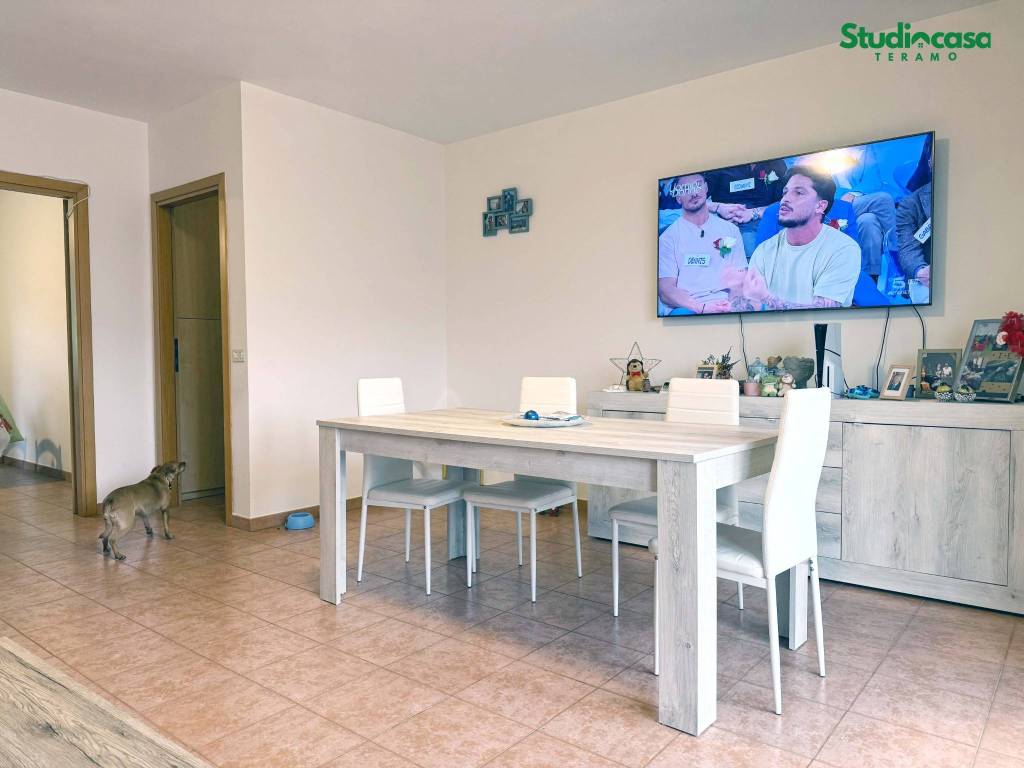 Appartamento a Teramo in Via Vincenzo Pilotti, 27 - Foto 3