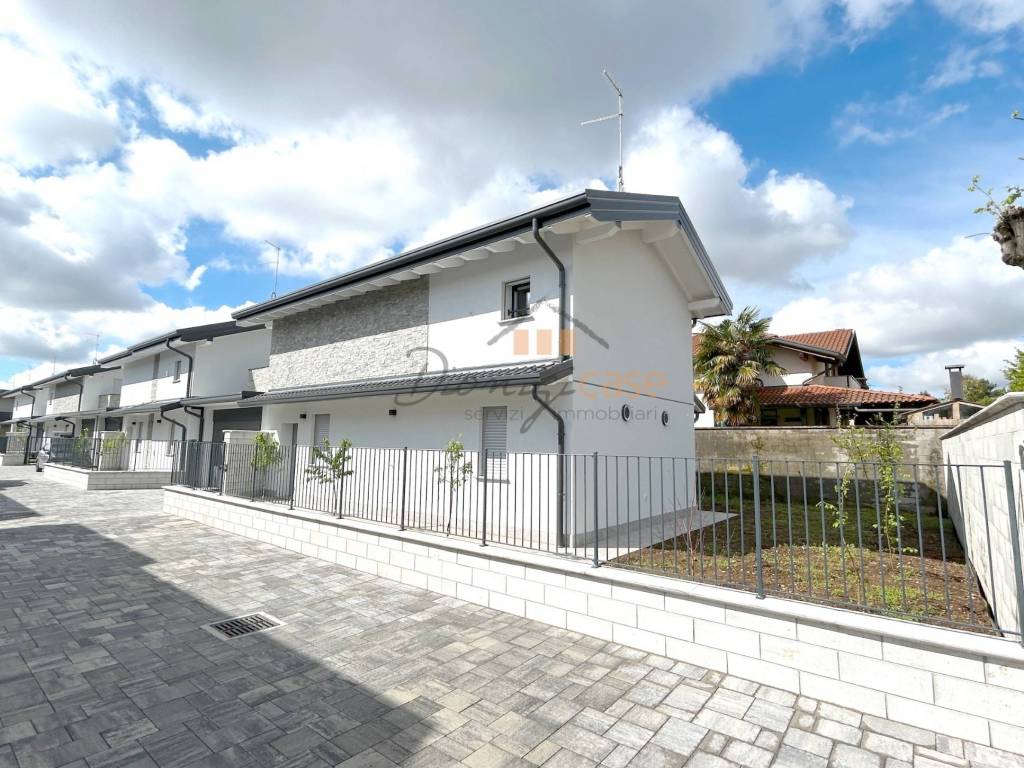 Villa a Olgiate olona in Via Niccolò Paganini - Foto 2