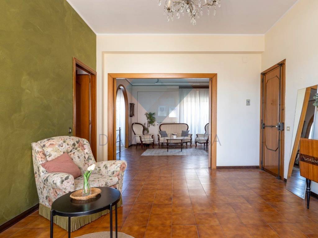 Appartamento a San giovanni la punta in Via della Regione, 25 - Foto 2
