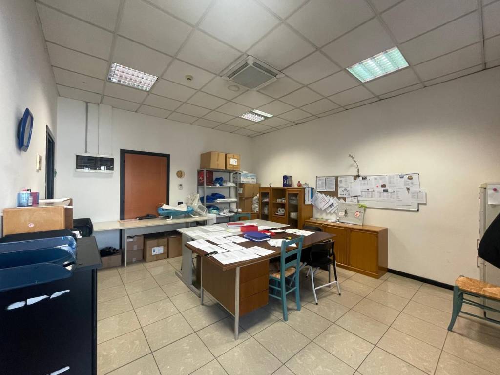Immobile a Cento in Via del Commercio, 47 - Foto 3