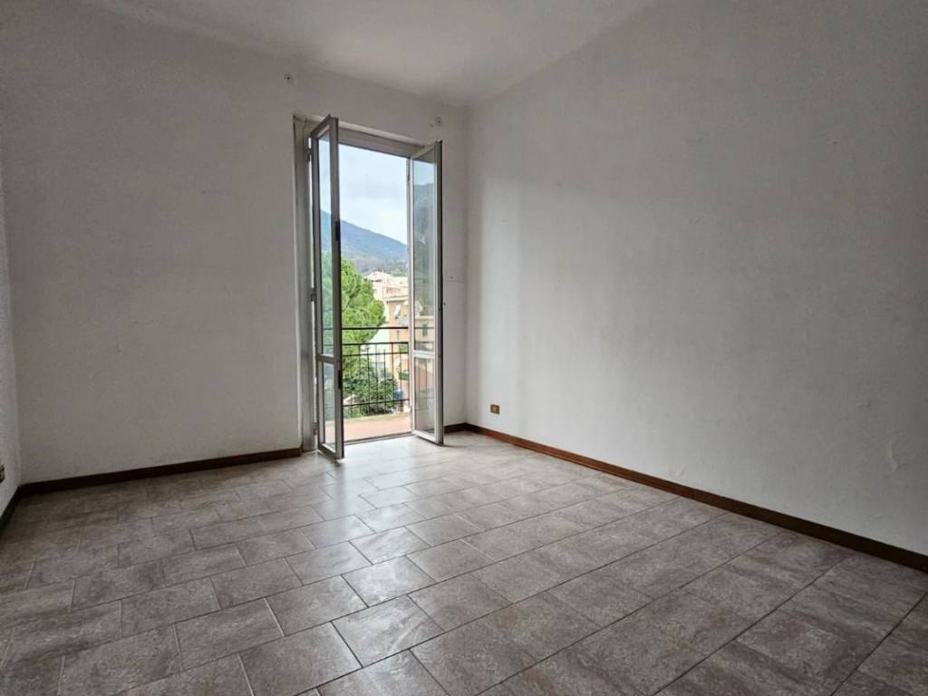 Appartamento a Genova in Via Borzoli - Foto 3