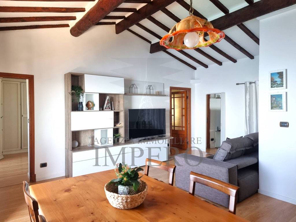 Appartamento a Ventimiglia in Corso Mentone - Foto 4