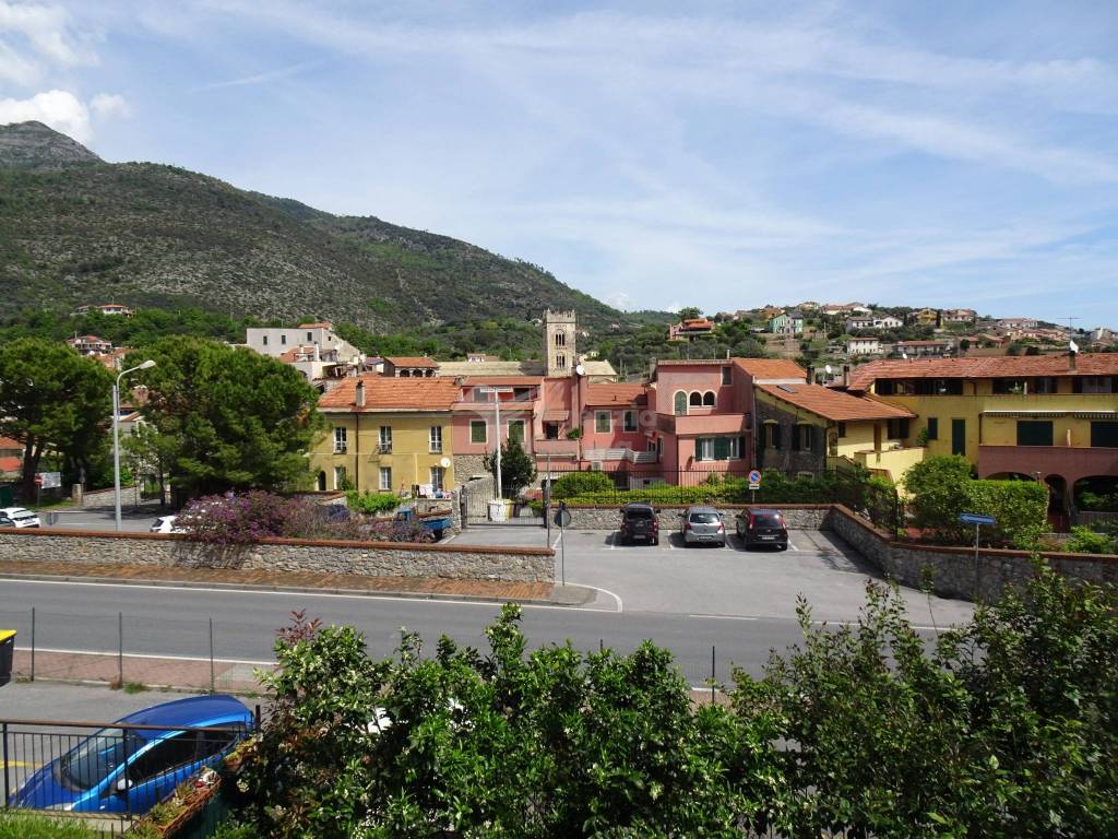 Appartamento a Toirano in Via Fratelli Marchesano, 22 - Foto 2