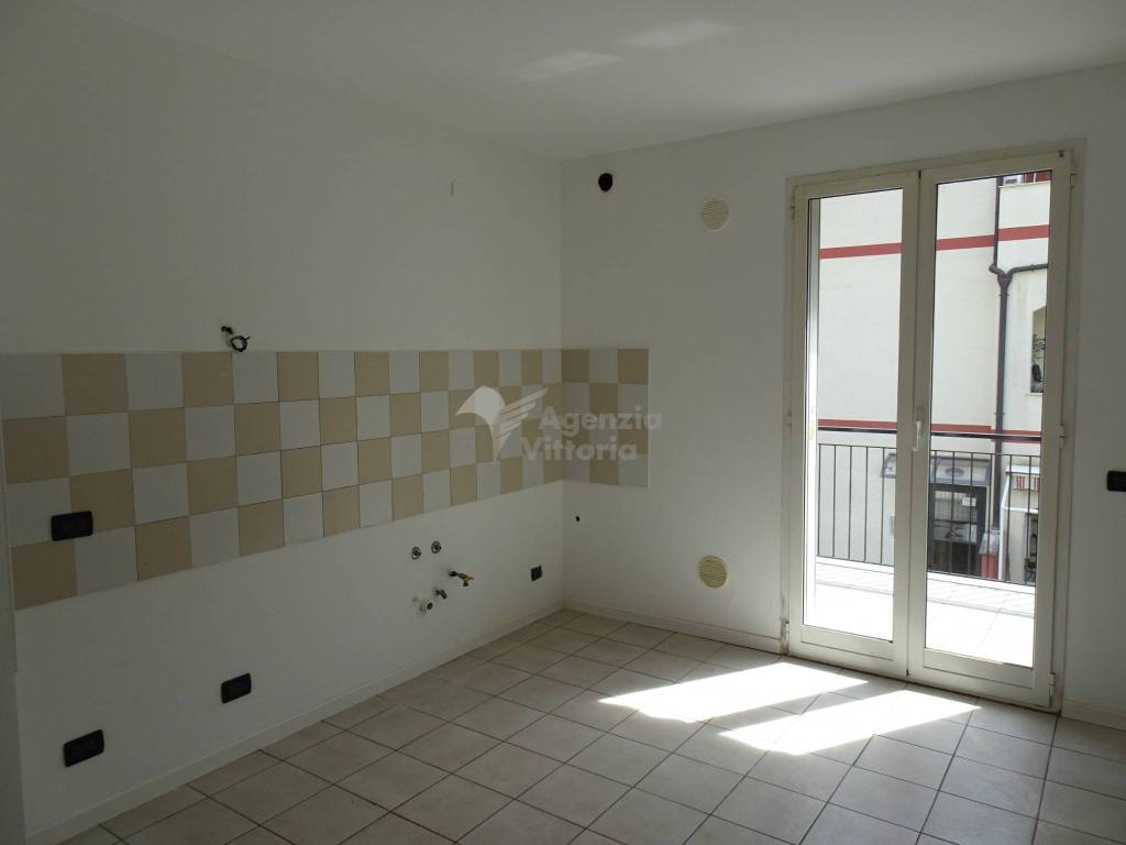 Appartamento a Toirano in Via Fratelli Marchesano, 22 - Foto 4