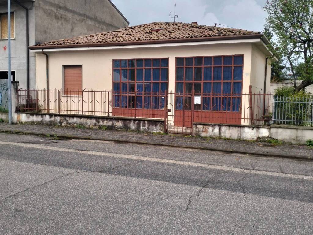 Casa indipendente a San giovanni lupatoto in Via Enrico Toti, 4 - Foto 4