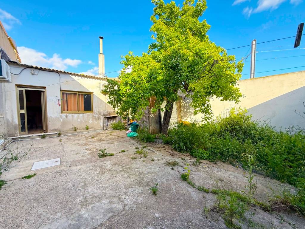 Casa indipendente a Monserrato in Via Bruto , 5 - Foto 3