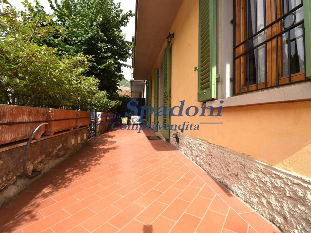 Appartamento a Monsummano terme in Via Mario Alicata, 49 - Foto 2