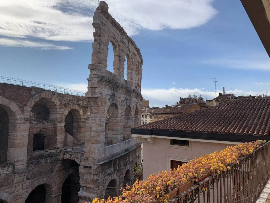 Appartamento a Verona in Via Anfiteatro, 14 --5 - Foto 2