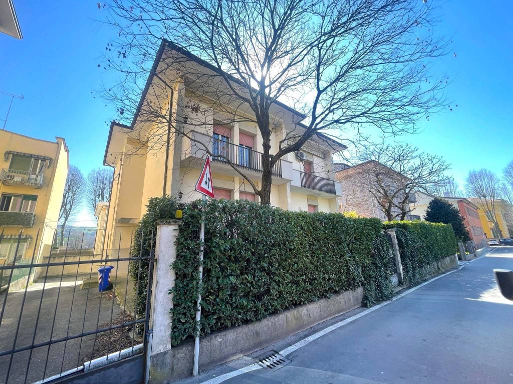 Villa a Langhirano in Via Augusto Murri, 12 - Foto 2