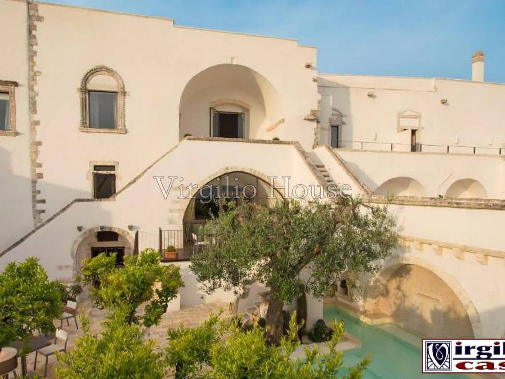 Palazzo / stabile a Ostuni in Largo Arcivescovo Teodoro Trinchera, 29 - Foto 5