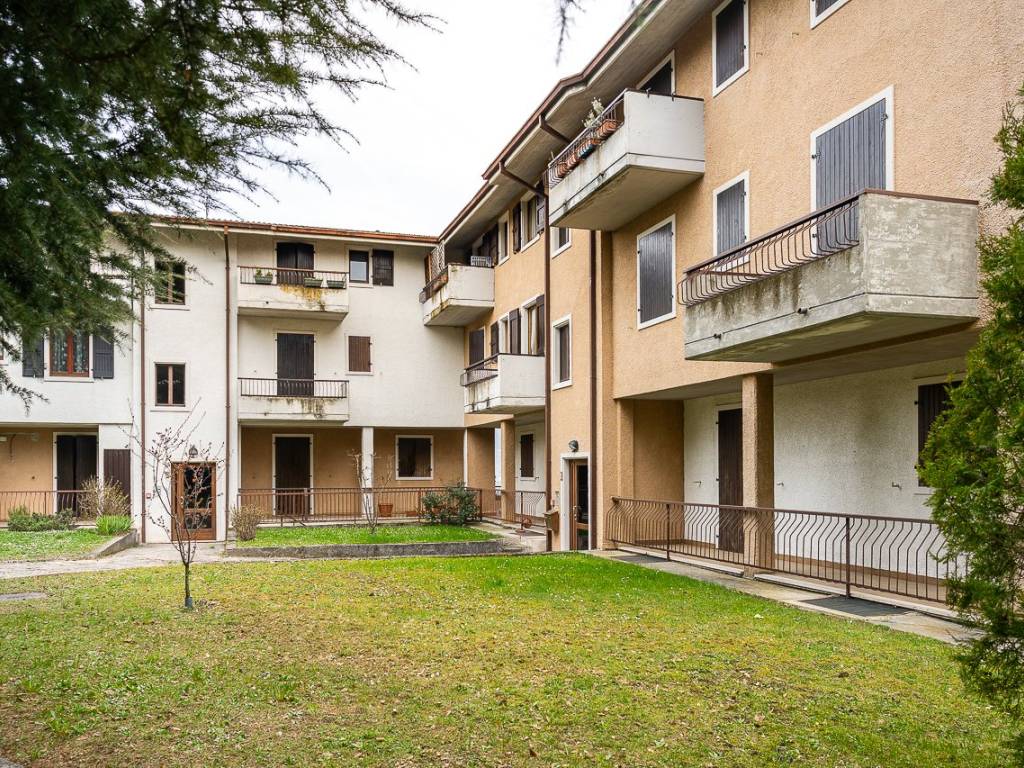 Appartamento a Cerro veronese in Via Lessini, 65 - Foto 1