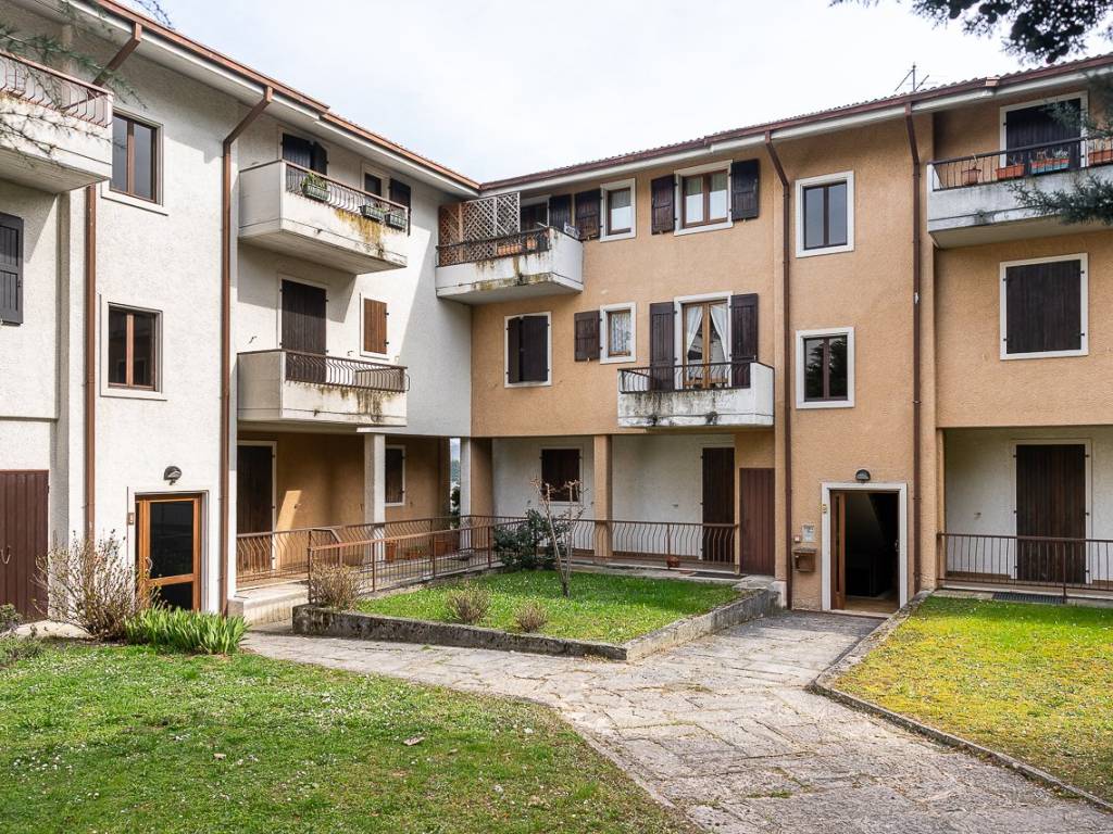 Appartamento a Cerro veronese in Via Lessini, 65 - Foto 3