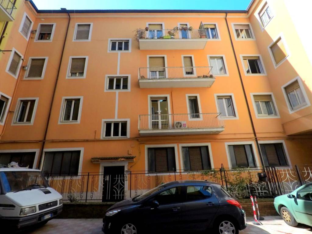 Appartamento a Avellino in Via Dante Alighieri - Foto 2